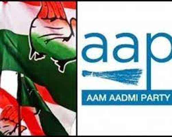 पंजाब में बहुमत से दूर रह सकती है आप पंजाब में बहुमत से दूर रह सकती है आप